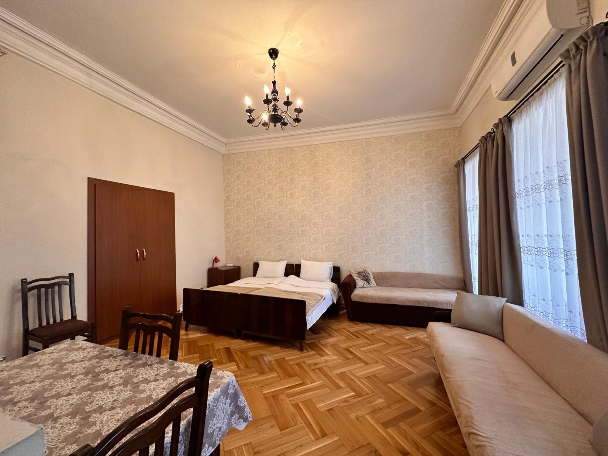 Apartment Dadiani 26 Tbilisi ภายนอก รูปภาพ